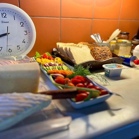 Egen stuga med frukost Norrtälje Exteriör bild